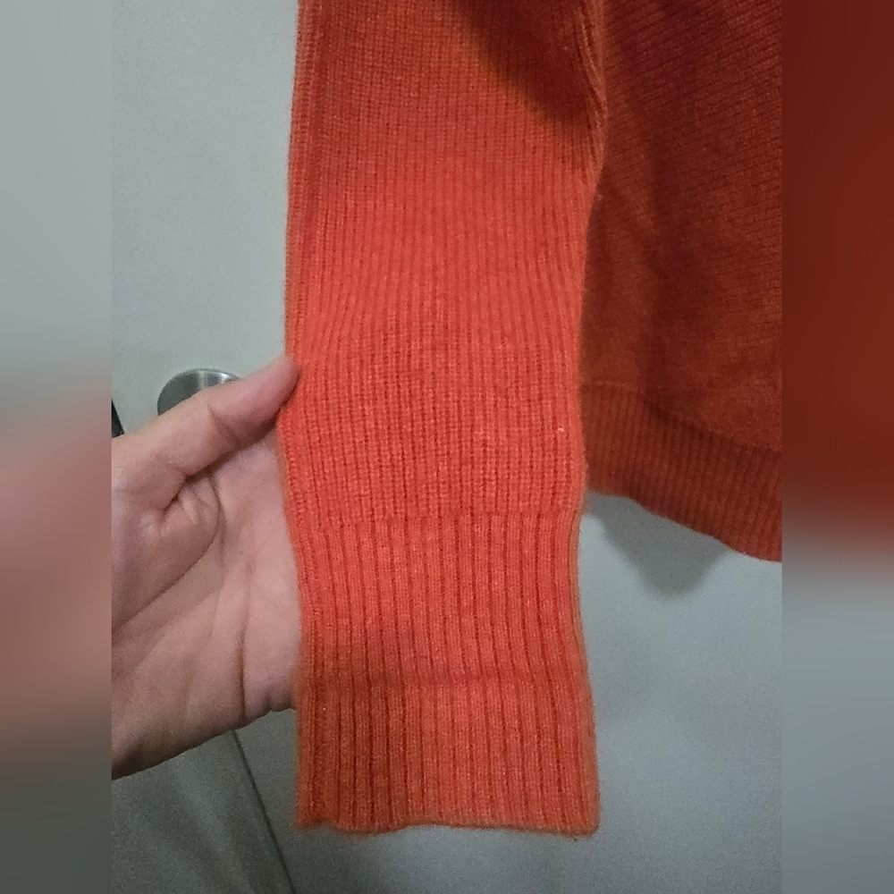 Women's Cozy Orange Turtleneck Sweater - Picture 4 of 9